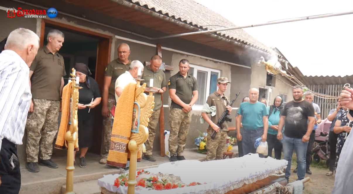   ЗАСТАВНІВЩИНА ПОПРОЩАЛАСЯ ІЗ АНАТОЛІЄМ ЧУПРУНОМ