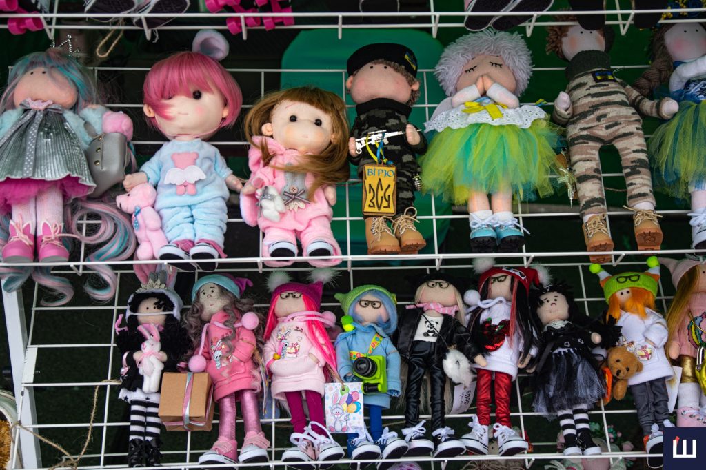 У Чернівцях відбувся різдвяний ярмарок крафтових виробів. Фото