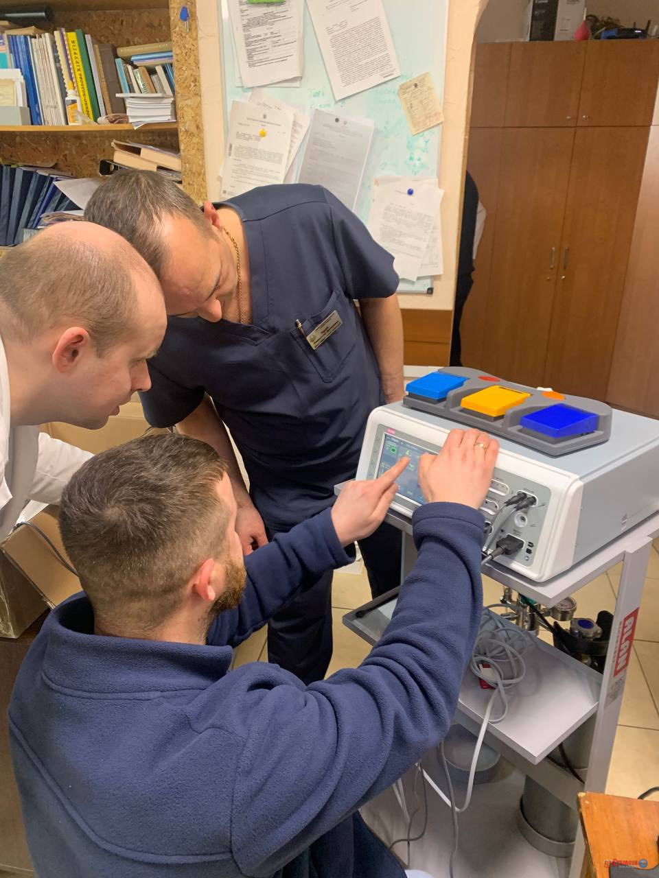 У Чернівцях зʼявився унікальний апарат для онкологічних операцій лімфавузлів та оперування печінки 